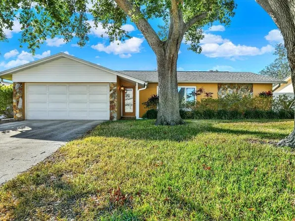 12288 Julia St, Seminole, FL 33772