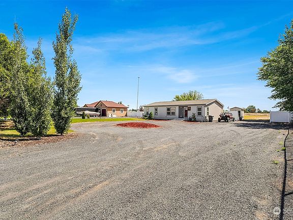 2nd image of 3087 Road F NE