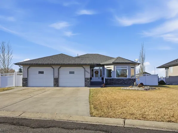 5002 58th St, Daysland, AB T0B 1A0