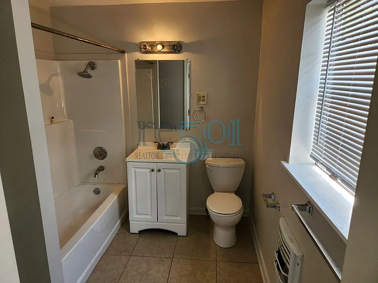 1015 N Fillmore St — Photo 10