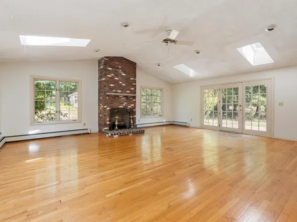 30 Shagbark Rd, Concord, MA 01742