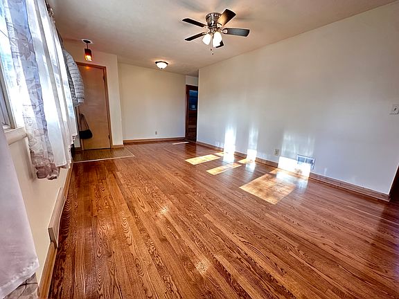 4th image of 8506 Izard St