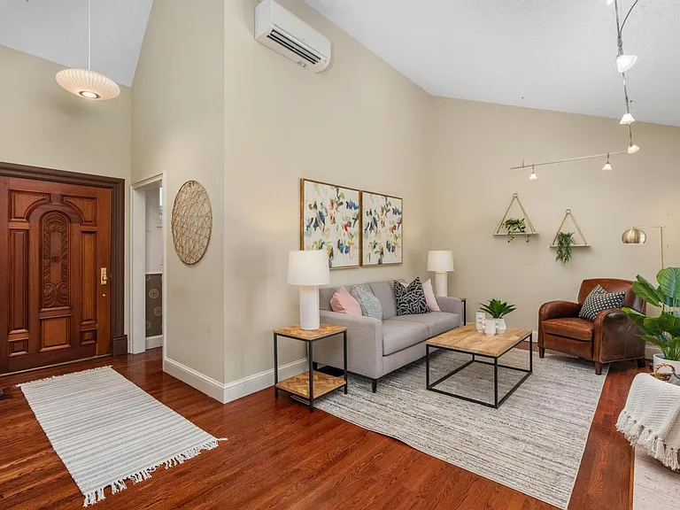 318 SE Spokane St #3 — Photo 39