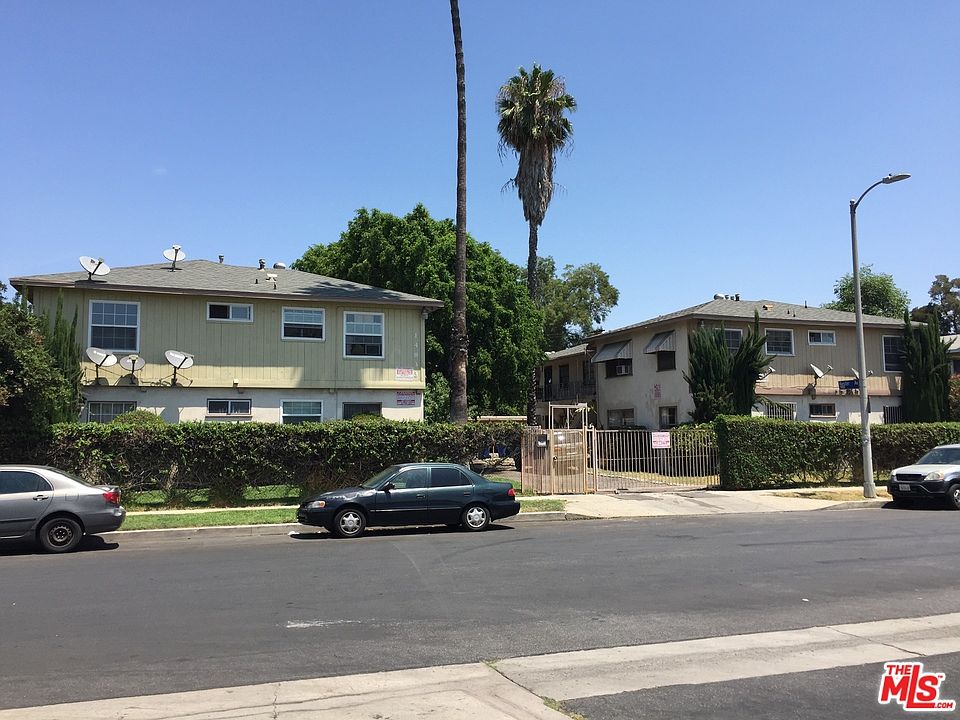 1st image of 14827 Blythe St