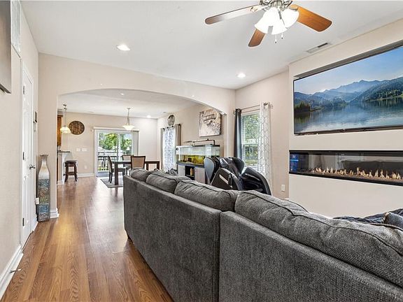 5th image of 701 Summers Pl #A