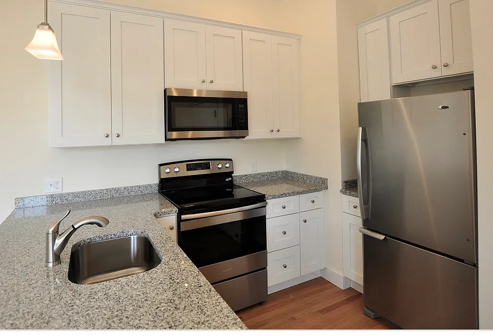 Building Photo - 875 Beacon St #1
