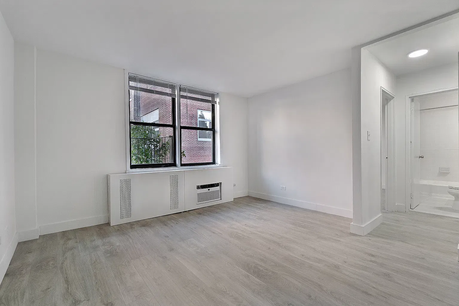 530 2nd Avenue — Photo 1