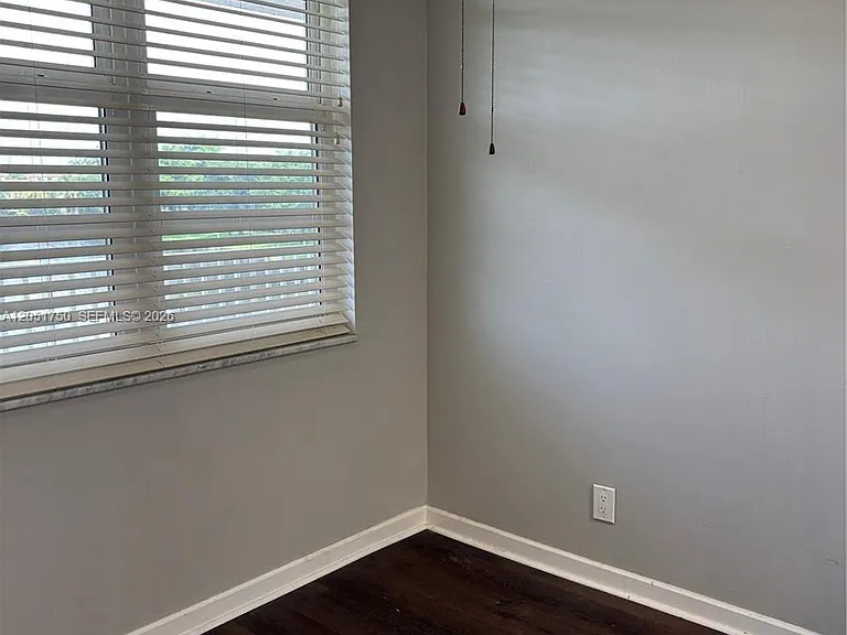 250 Jacaranda Dr #302 — Photo 16
