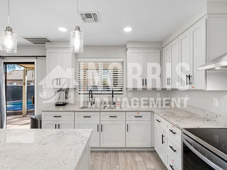 1553 E Alba Dr — Photo 8