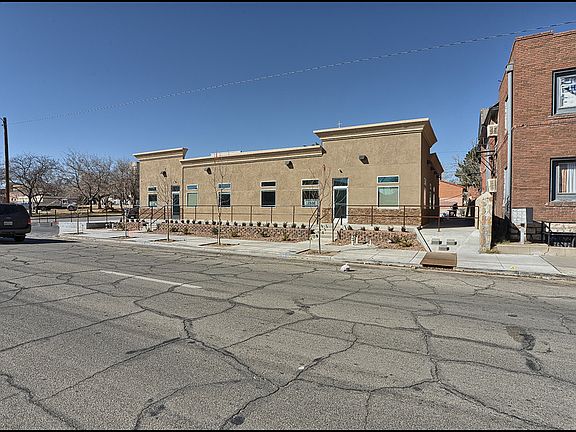 2nd image of 1001 Yandell Dr