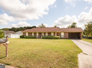 1132 Hilltop Rd, Waycross, GA 31503