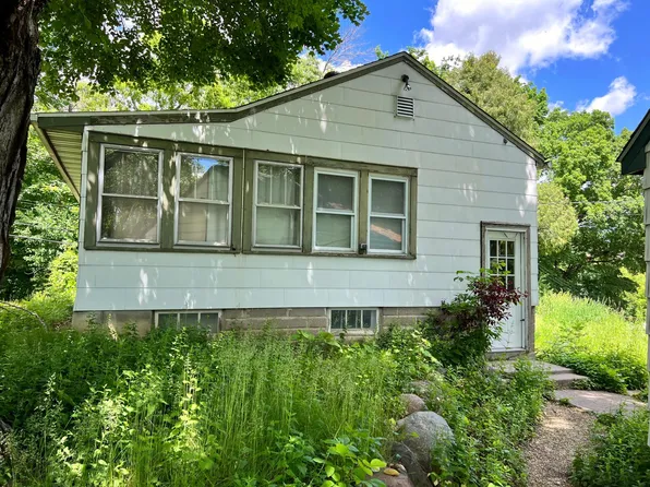 2438 Hemlock Ln N, Plymouth, MN 55441