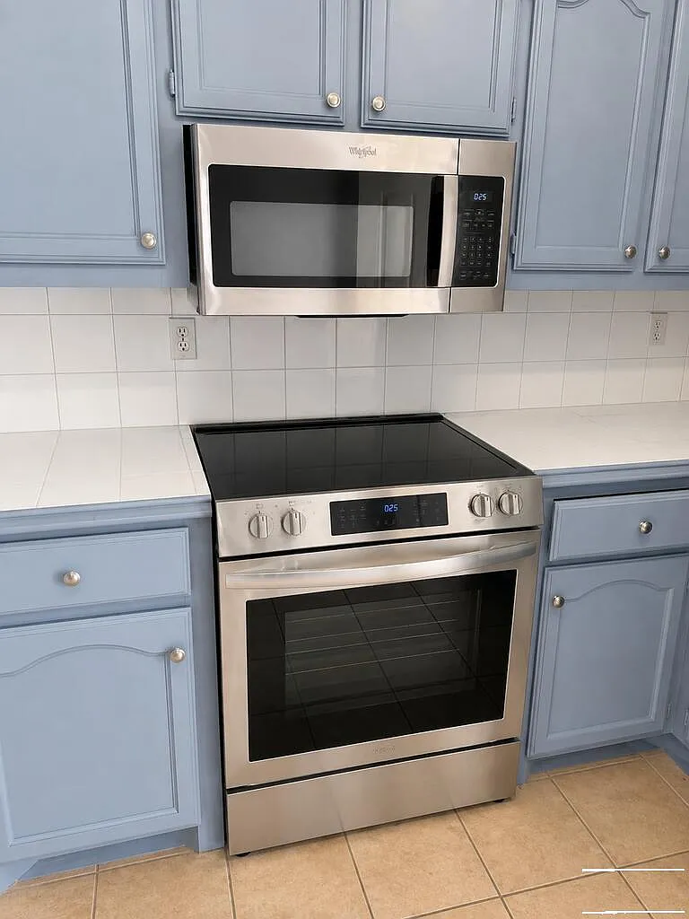 2 bed, 2.0 bath, 945 sqft, $800 — Photo 3