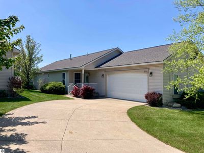 2116 Seaview Dr, Traverse City, MI, 49686