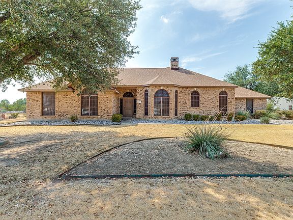 2nd image of 1249 Chandler Cir