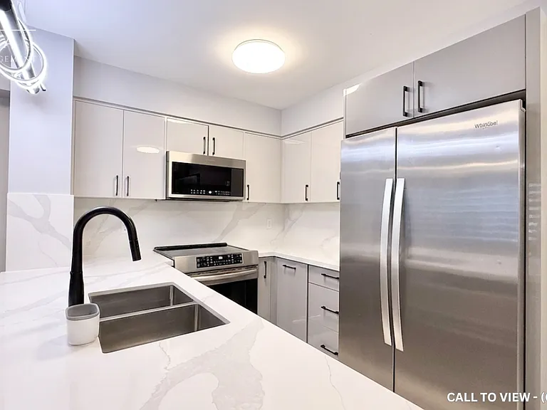 872 Sheppard Ave W #301 — Photo 3