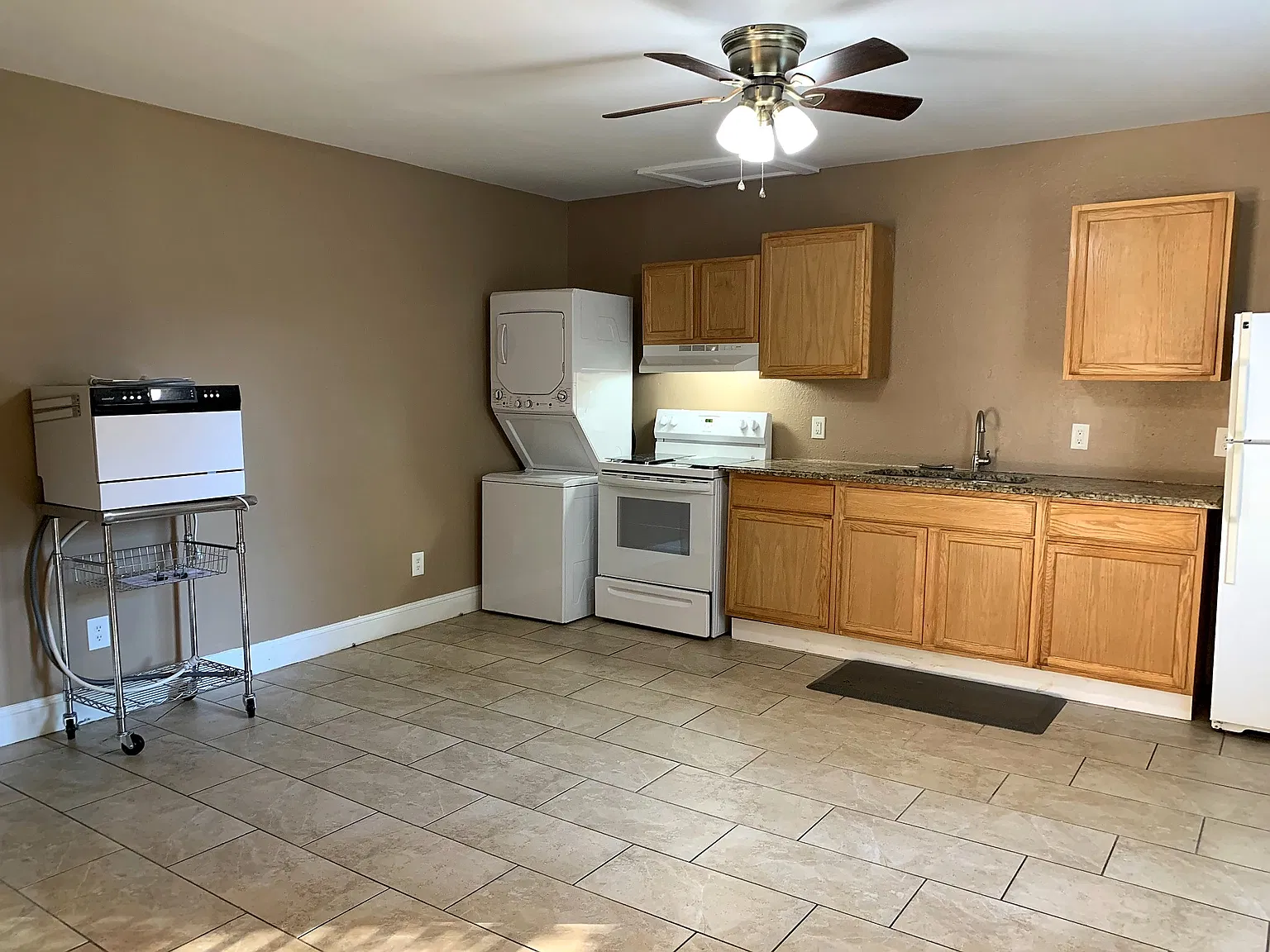 1 bed, 588 sqft, $875 — Photo 2