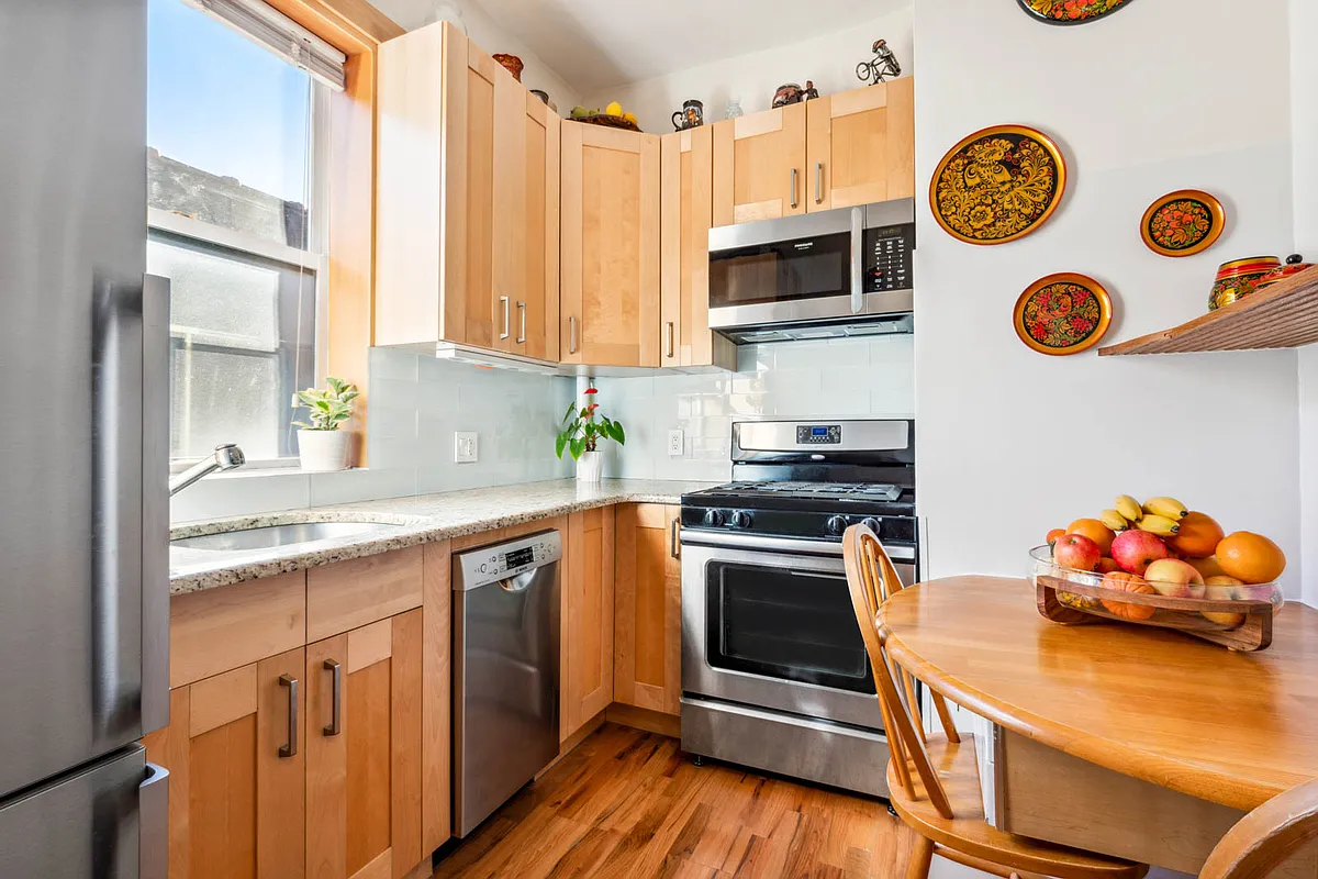 65 West 107th St Unit 5C  