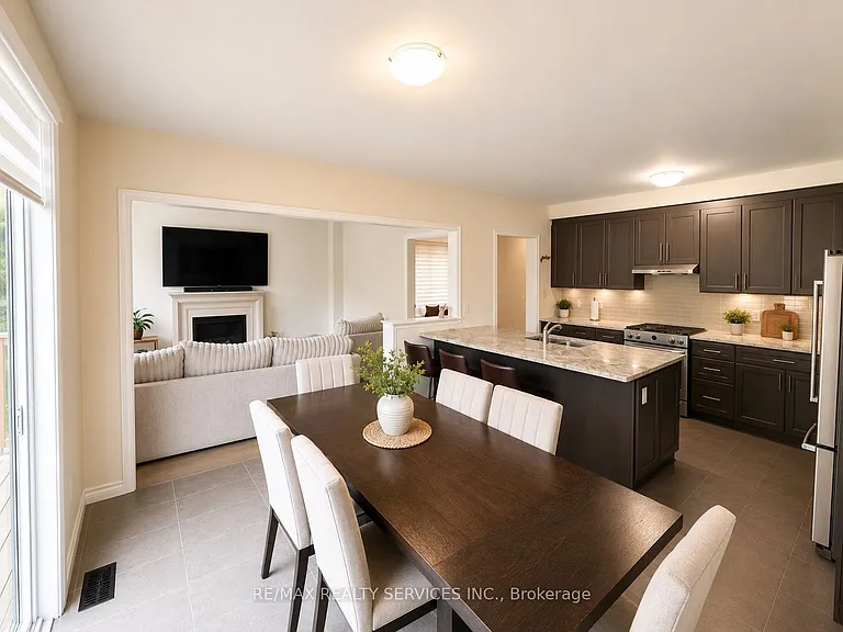 36 Dore Dr — Photo 3