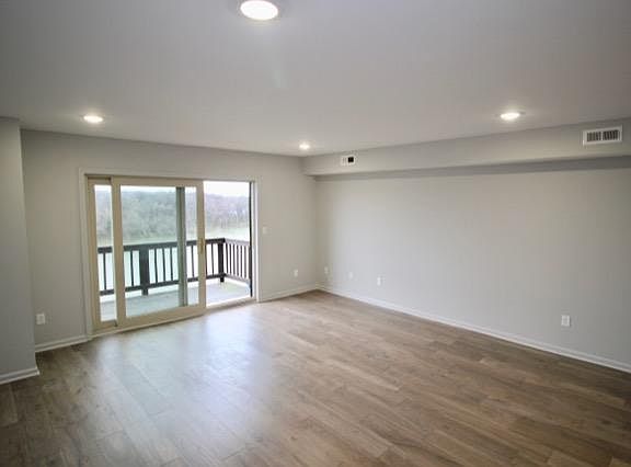 5th image of 637 Battery Pl APT 06