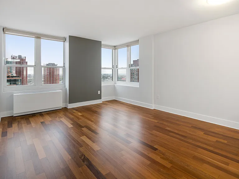88 Morgan St #3301 — Photo 1