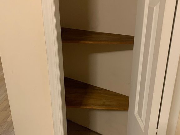 5th image of 4407 30th Ave APT 1F