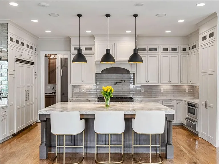 5265 Peachtree Dunwoody Rd — Photo 9
