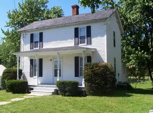 207 E Washington St, Mendon, IL 62351
