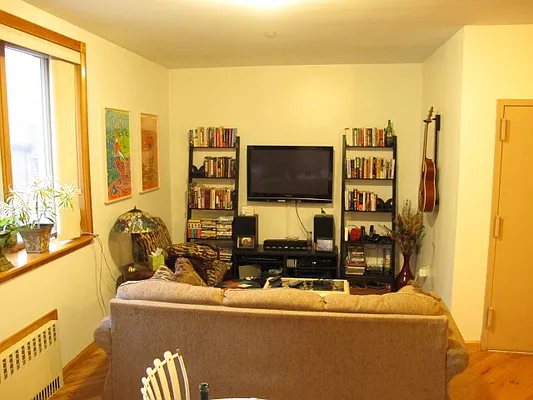 Rented by Residents Team | media 40