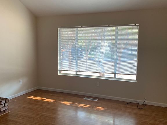 5th image of 586 Este Madera Dr
