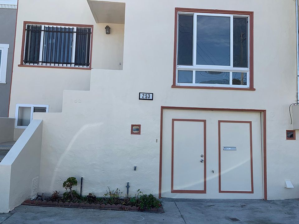 1st image of 253 Accacia St