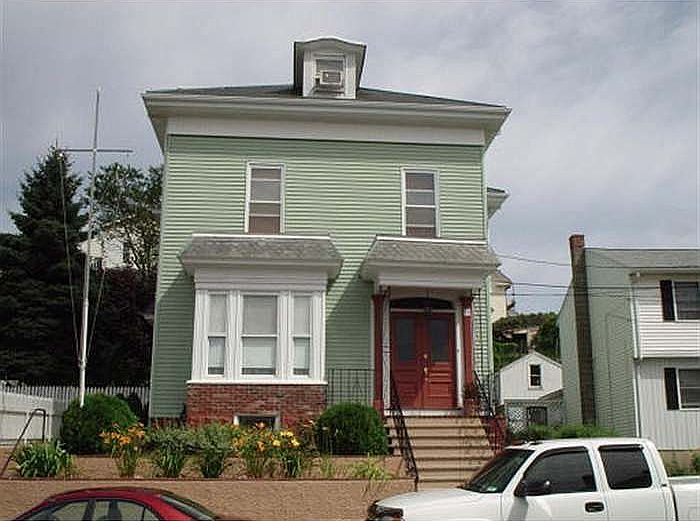 Building Photo 3