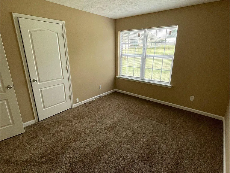 716 McKean Dr — Photo 11
