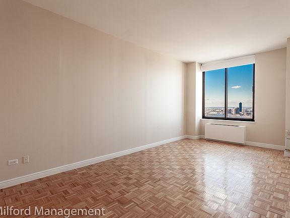 4th image of 99 Battery Pl APT 27G
