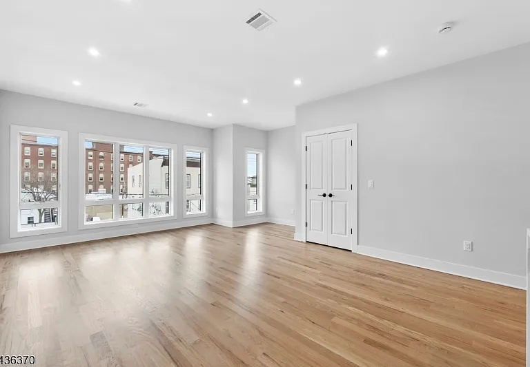 441 John St #2 — Photo 2