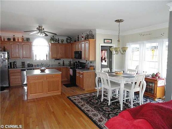 4th image of 8050 Lake Haven Dr
