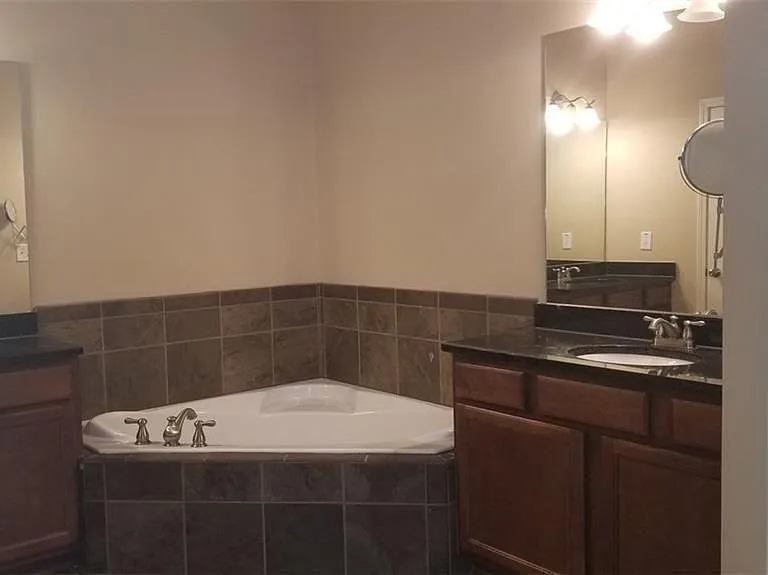524 Twinrose Way — Photo 11