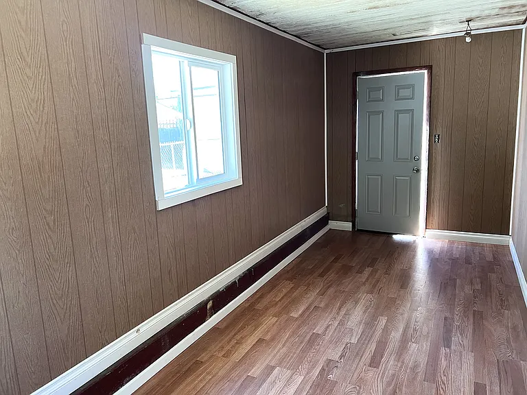 2158 W 1st Ave — Photo 15