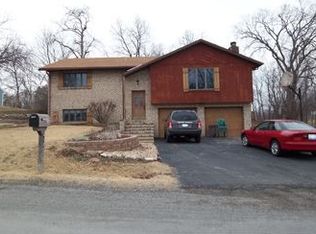 510 Arrowhead Dr, Troy, IL