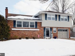 819 Kingston Dr, Cherry Hill, NJ 08034