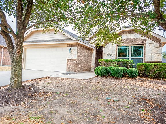 3rd image of 211 Range Rd