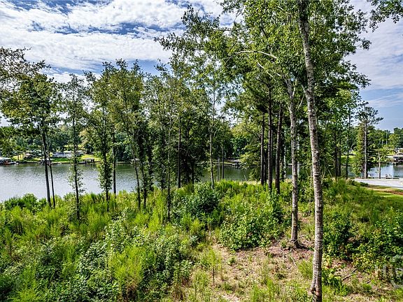 4th image of 309 Wind Rock Ridge