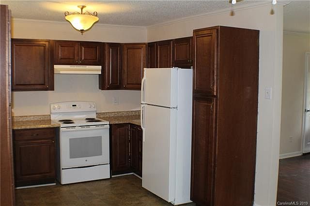 1st image of 706 S 10th St