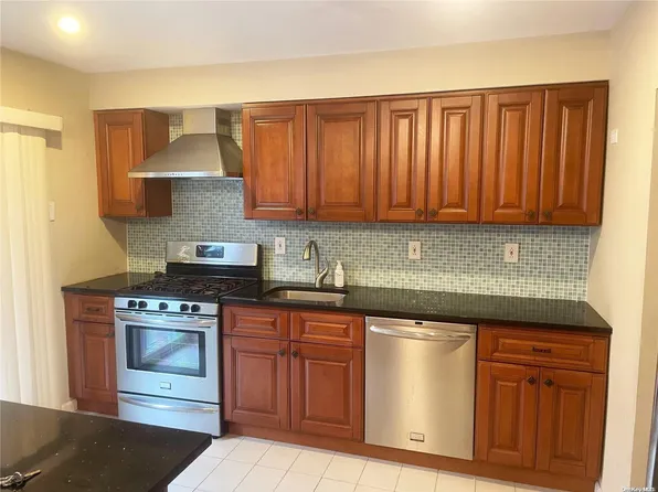 67-31 198 Street, Fresh Meadows, NY 11365