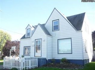 170 E Wilson St, Struthers, OH 44471