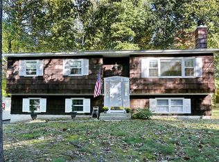 264 Spook Rock Rd, Suffern, NY 10901