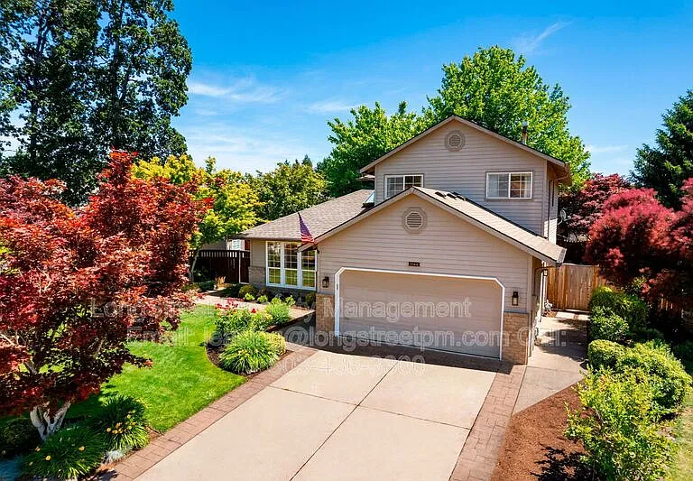 3144 NE 2nd Ct — Photo 4