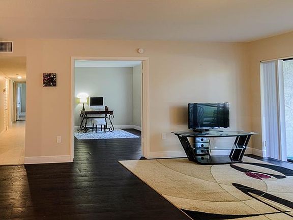 4th image of 1433 Pine Glen Pl APT H1