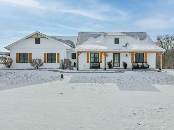 E8595 Quarry Rd, Rock Springs, WI 53961