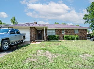 221 E 13th St, Hominy, OK 74035